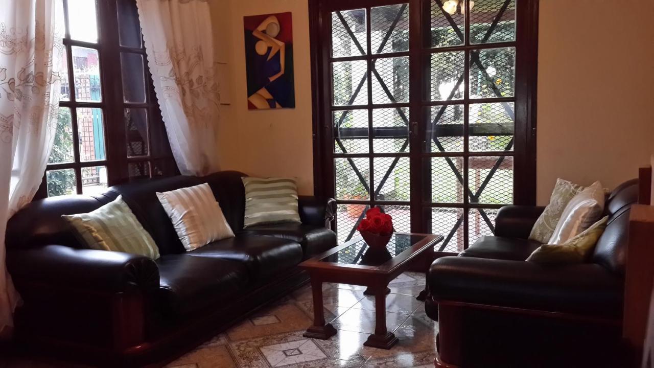 Casa Folks - Bed And Breakfast Puerto Iguazu Exterior photo