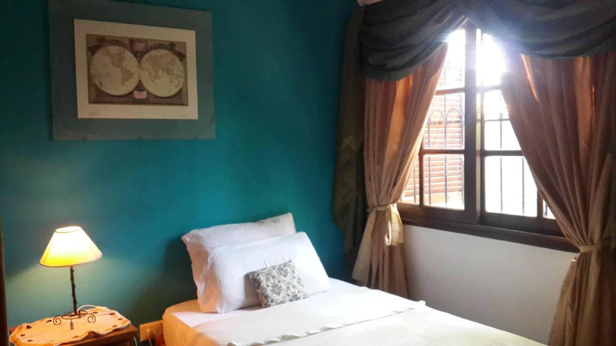 Casa Folks - Bed And Breakfast Puerto Iguazu Exterior photo